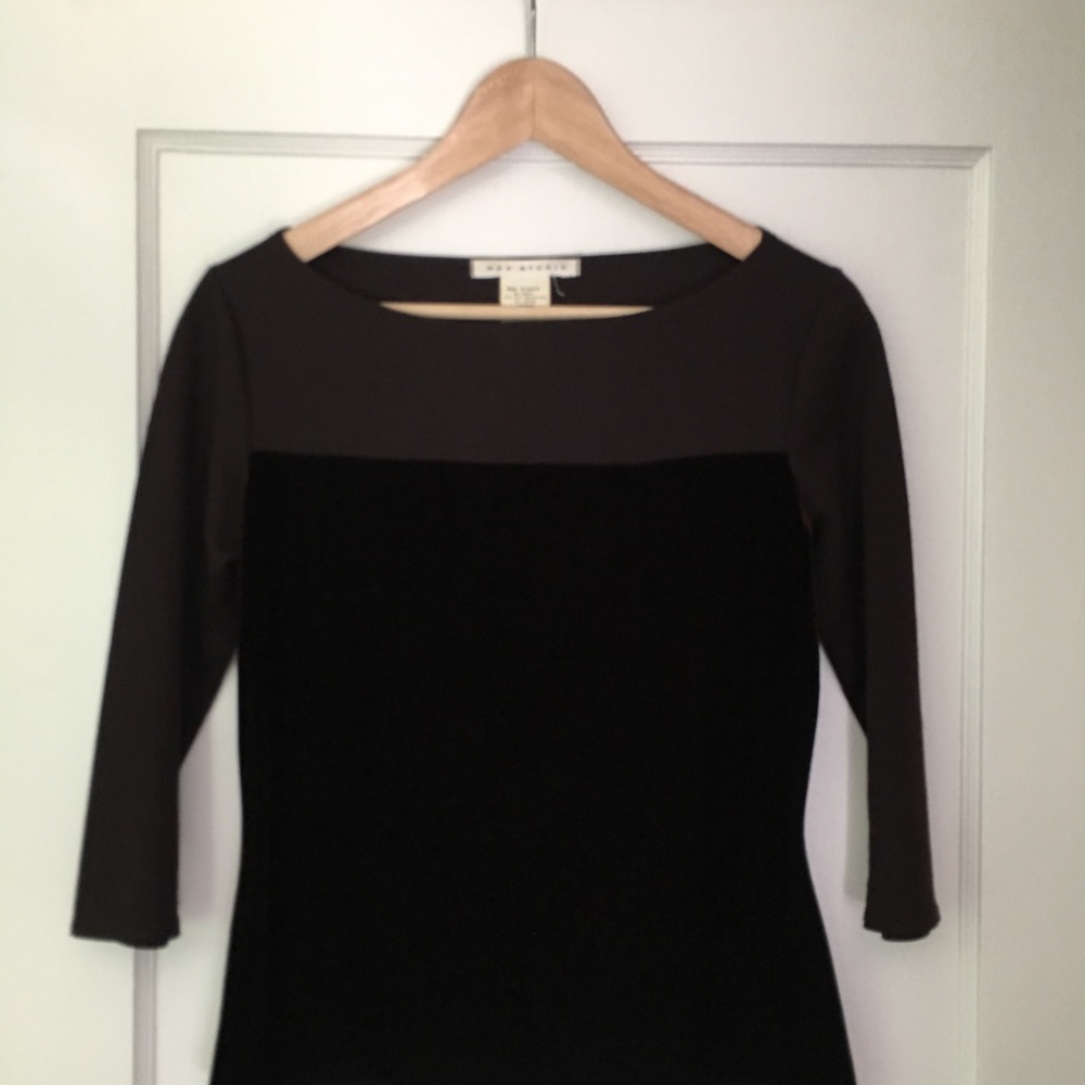 Max Studio maroon/brown top with velvet